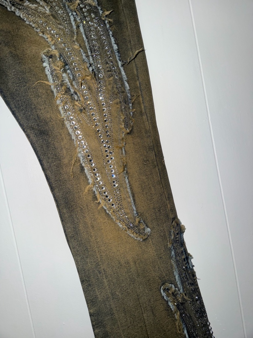 Men's Distressed Olive-Green Jeans with Embellishment - Picture 5 of 7